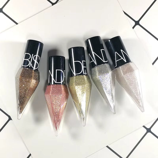 Liquid Glitter Eyeliner for Bold, Shimmering Eyes